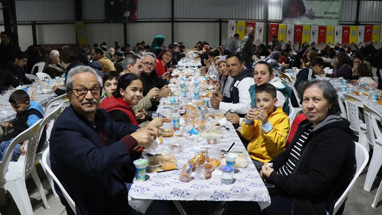 Yalova Subasi Belediye Baskan Ramazan Iftar Yemek (5)