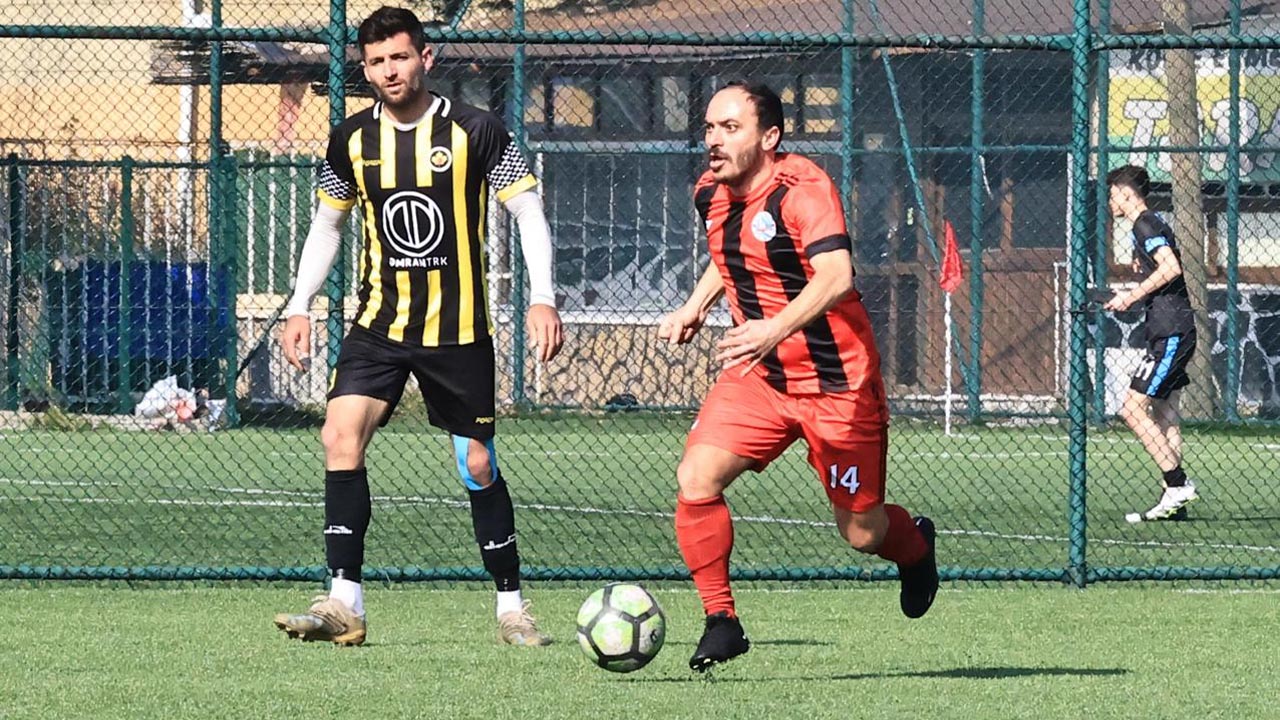 Yalova Ciftlikkoy Cinarcik Belediyespor Super Amator Kume Mac Futbol Derbi (3)