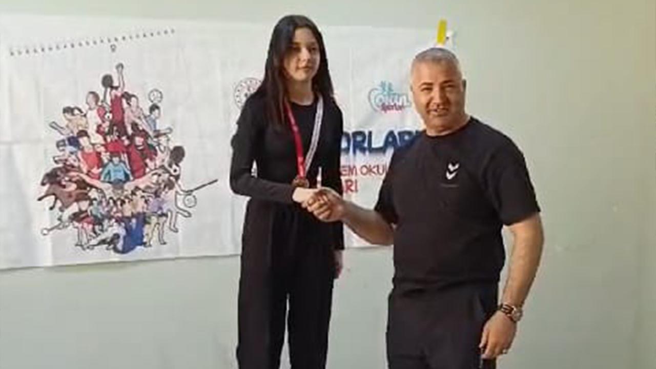 Yalova Efe Boks Spor Kulup Liseler Arasi Secme Turkiye Madalya (1)