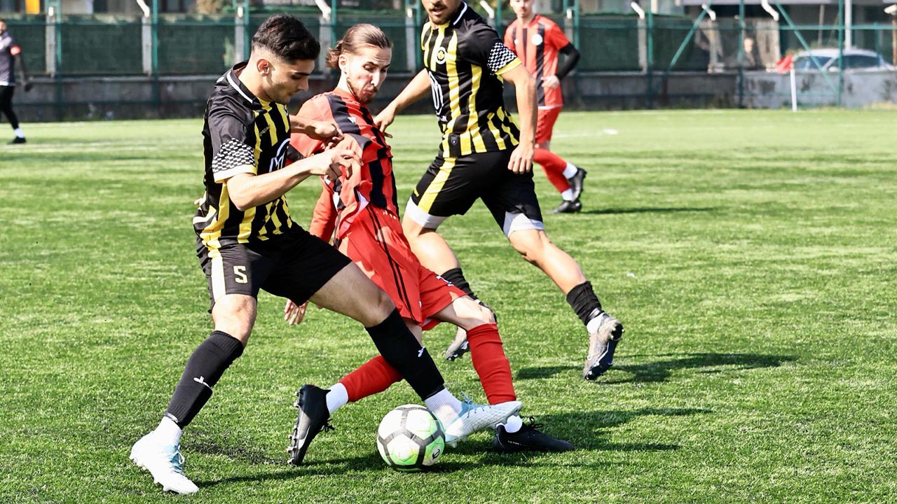 Yalova Super Amator Kume Sampiyonluk Futbol Yalovaspor (1)