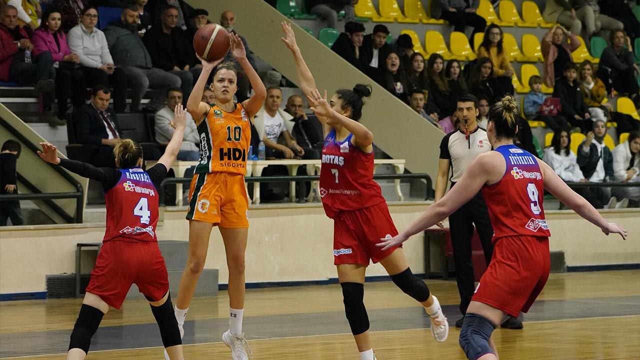 Yalova Turkiye Kadin Basketbol Lig Normal Sezon Bitti (1)