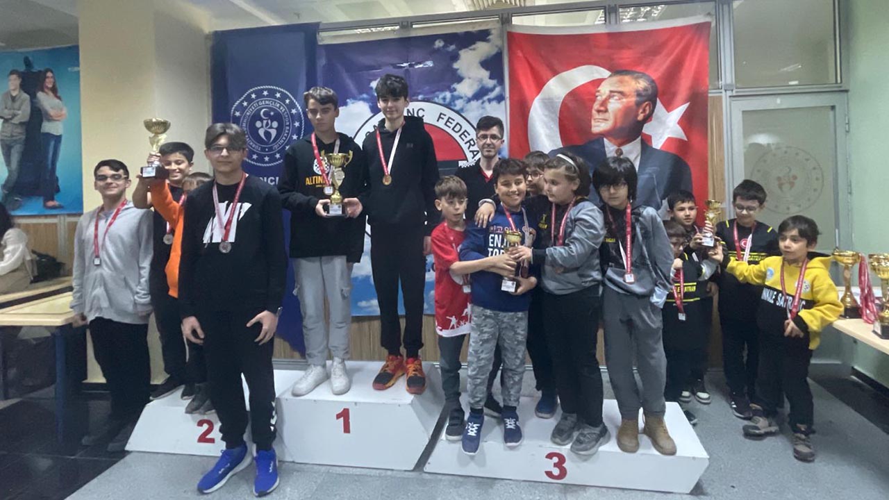 Yalova Turkiye Satranc Il Secme Altinkale Satranc Spor Kulup Birinci Madalya (2)