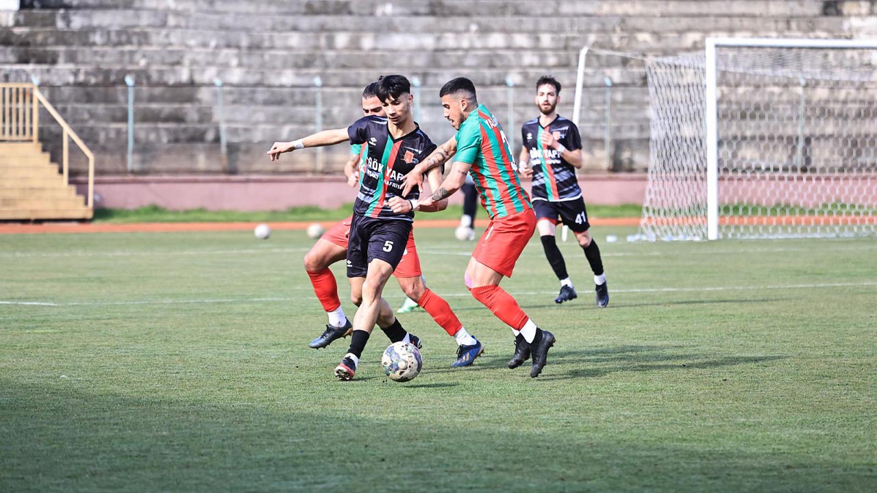 Yalovaspor Tesvikiye Belediyespor 7 Gol Futbol (2)