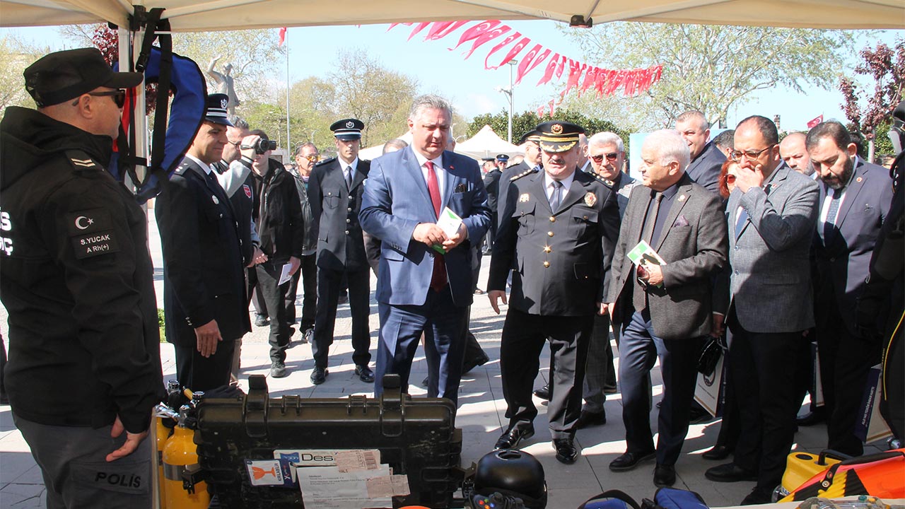 Yalova Turk Polis 179Yil Kutlama Toren (1)