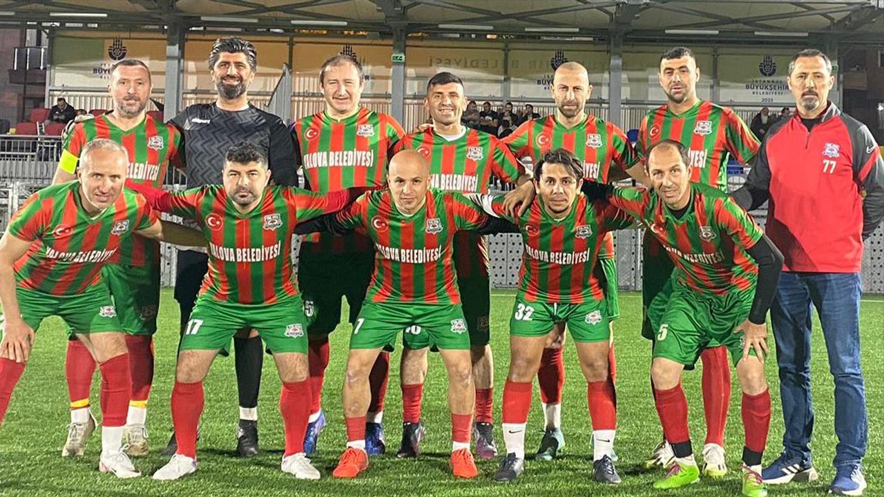 Yalova Belediyespor Marmara Master Lig Sampiyon (1)