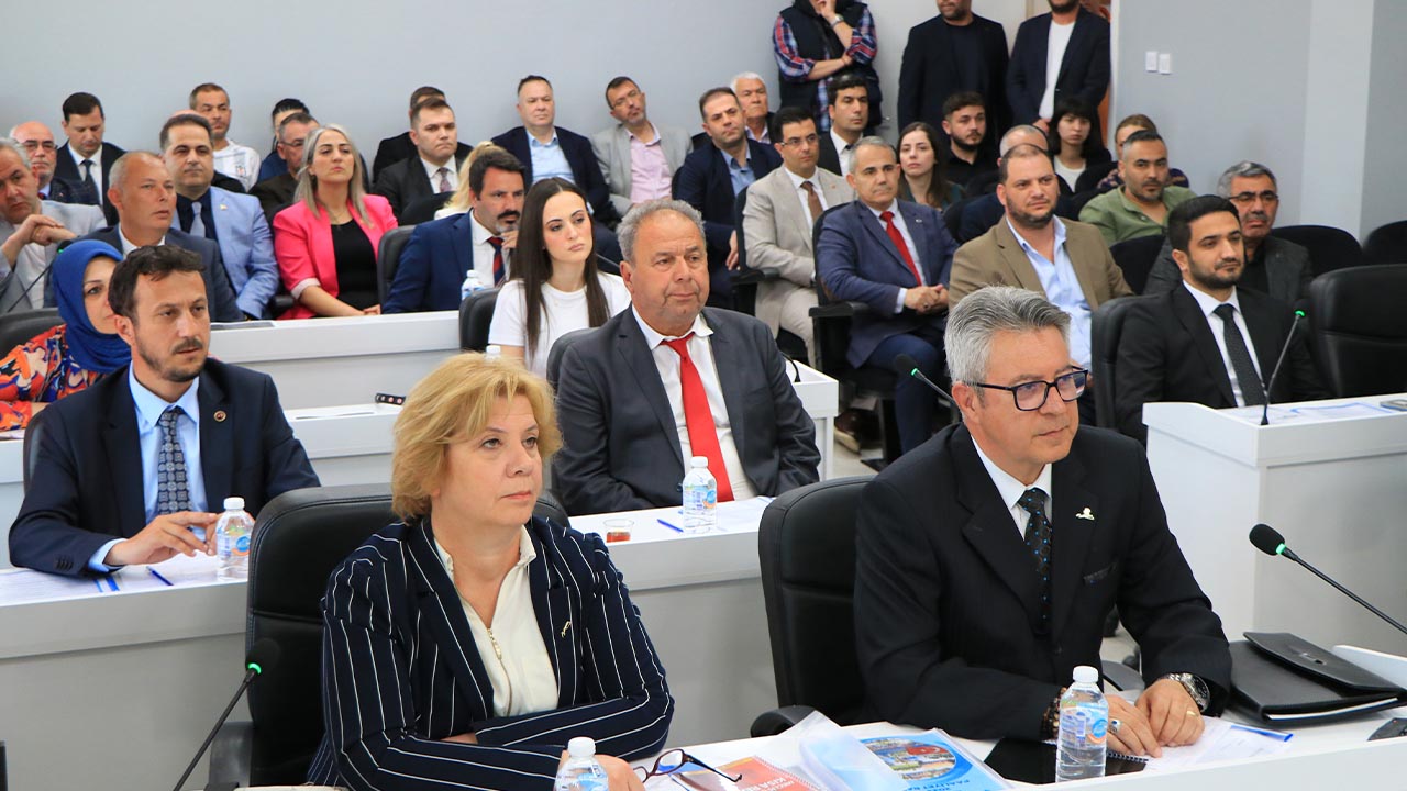 Yalova Ciftlikkoy Yeni Donem Belediye Meclis Baskan Toplanti Nisan (4)