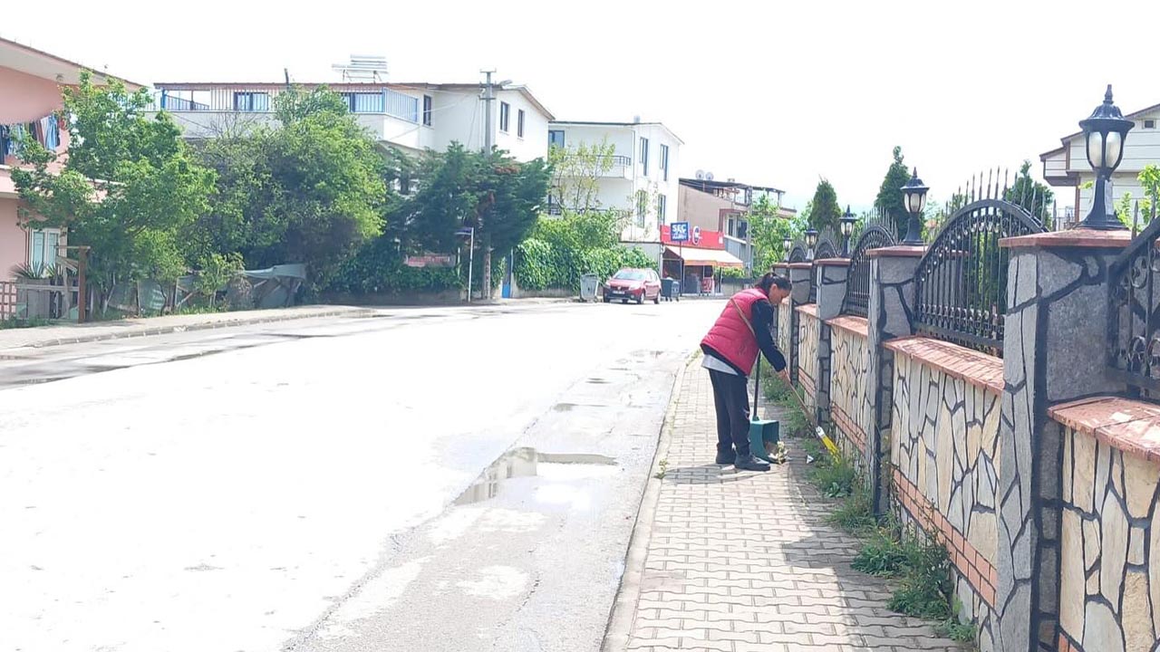 Yalova Kadıkoy Belediye Fen Isleri Mahalle Cadde Kaldirim Temizlik (1)