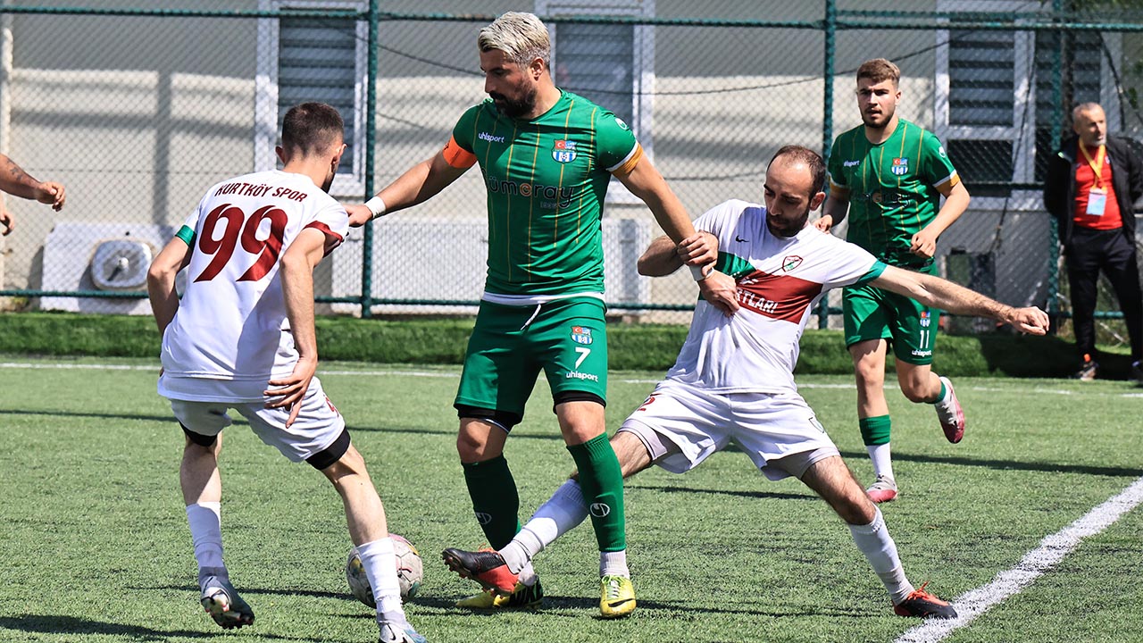 Yalova Kurtkoyspor Esenkoyspor Mac Futbol Galibiyet (3)