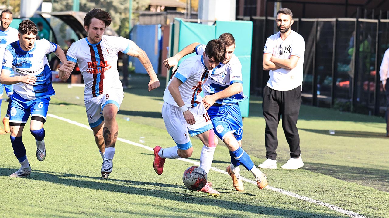 Yalova Universite Amator Kume Lig Hafta Mac Futbol Farkli Galibiyet (4)