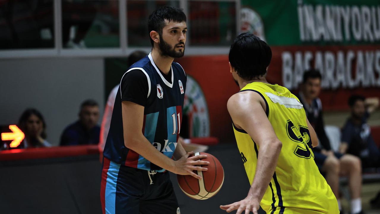 Yalova Universite Dev Adam Basketbol Galibiyet Mac Play Off (5)