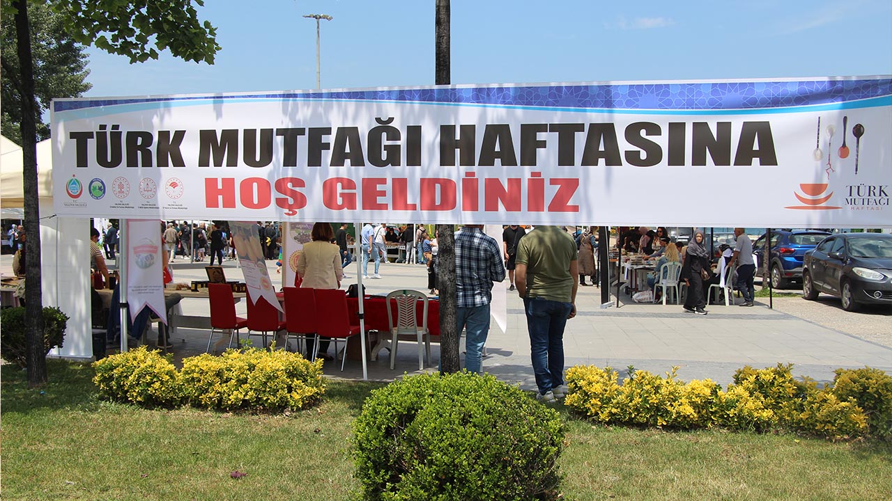 Cumhuriyet Meydanı’nda Yöresel Lezzetler Heyecanı