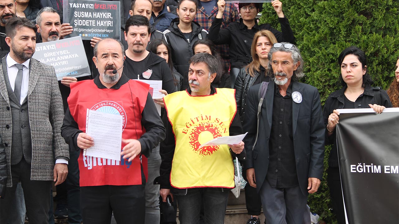 Yalova Egitim Anadolu Hurriyetci Is Sendika Sen Ogretmen Siddet Protesto (1)