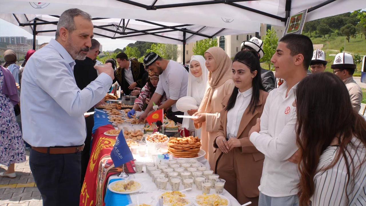 Yalova Universite 3Mayis Turkculuk Gunu Festival (6)