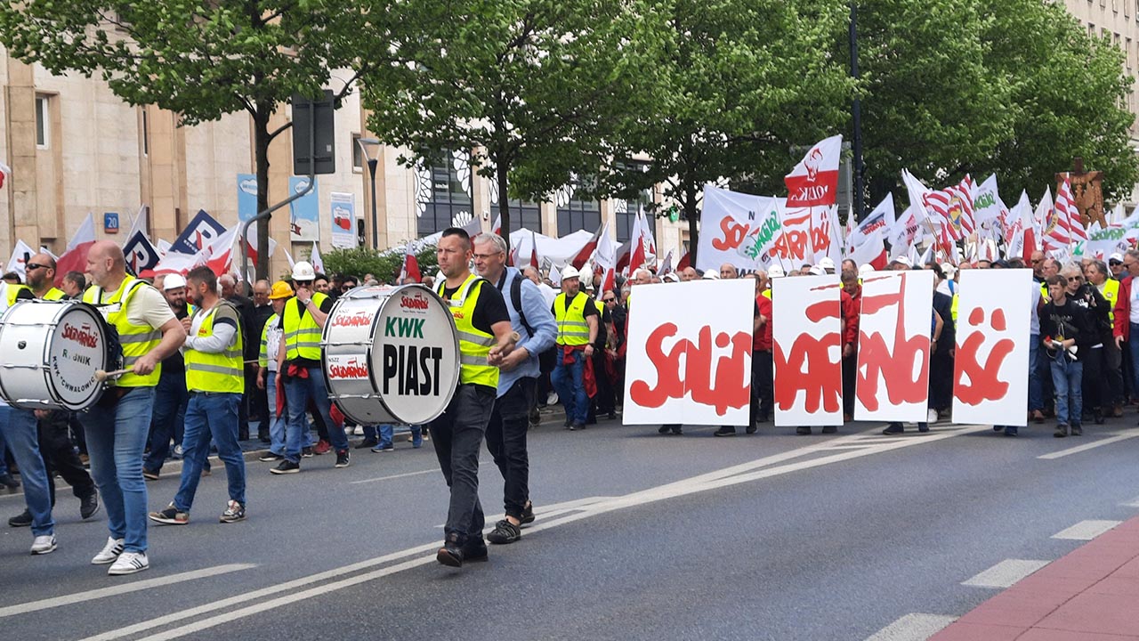 Polonya Protesto Varsova Ticaret Ekonomi Destek Tarım (1)