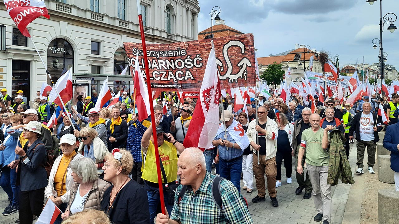 Polonya Protesto Varsova Ticaret Ekonomi Destek Tarım (2)