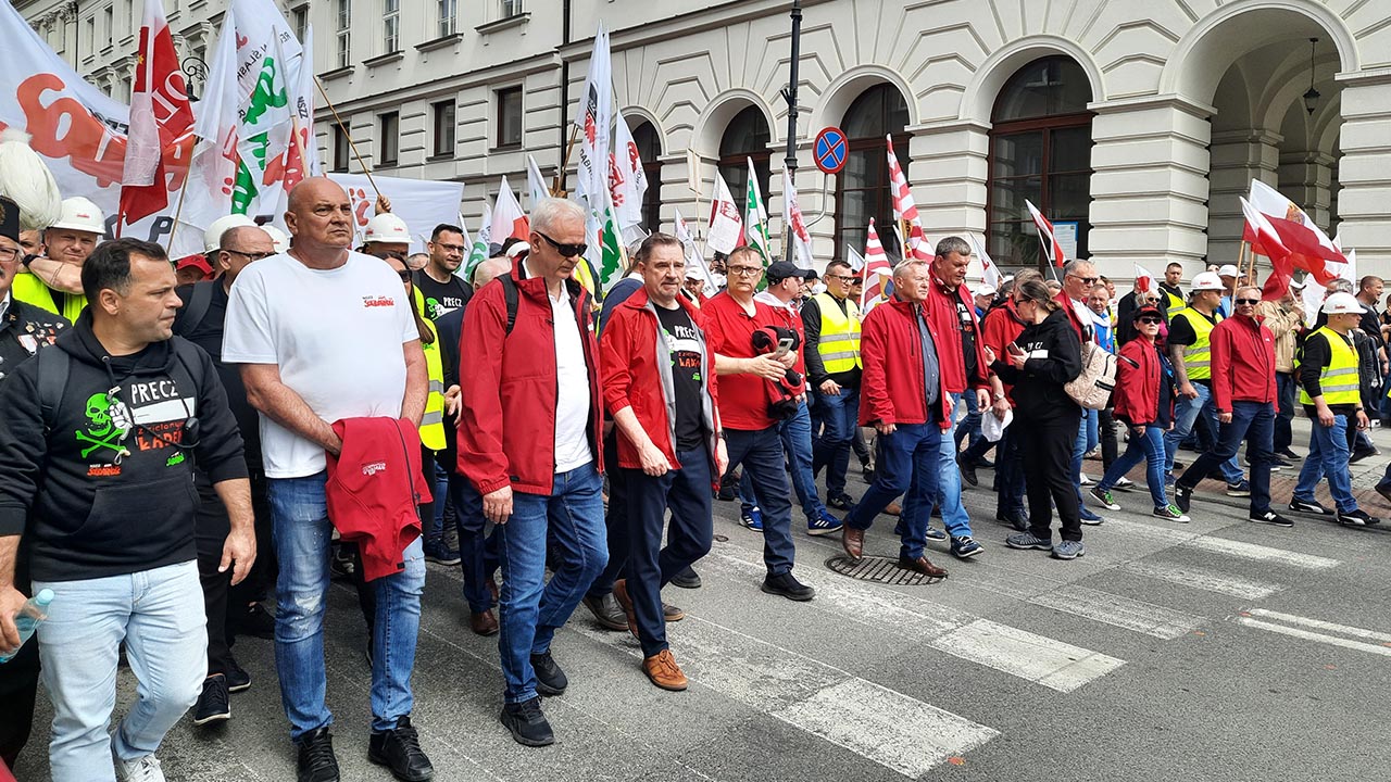 Polonya Protesto Varsova Ticaret Ekonomi Destek Tarım (3)