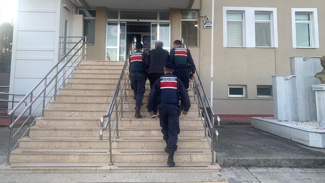 Yalova Armutlu Kapakli Koy Jandarma Personel Suclu Sahis Yakalama Tutuklama Operasyon (1)