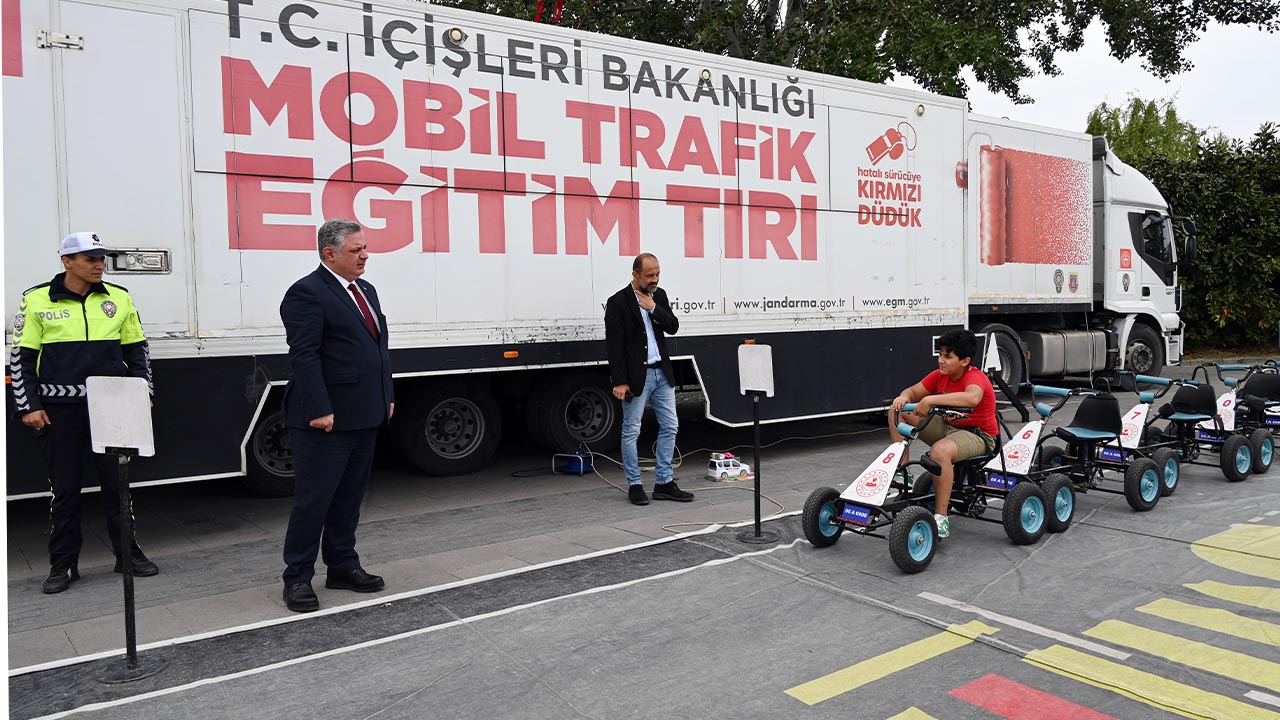 Yalova Belediye Baskan Mehmet Gurel Trafik Haftasi Kutlama Mesaj (2)