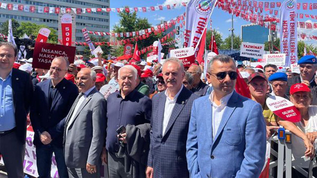 Yalova Chp Il Ilce Teskilat Ankara Tandogan Meydan Miting Buyuk Emekli (2)
