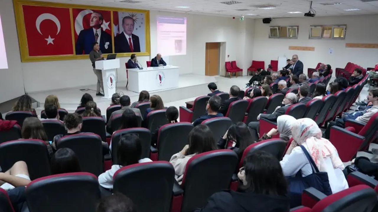 Yalova Saglik Akademi Gun Engelliler Hafta Program Soylesi Uzman (10)