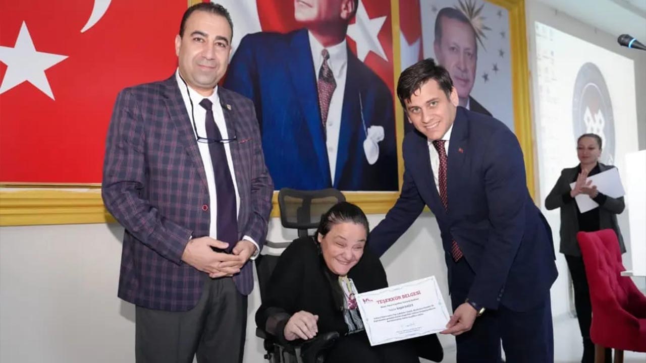 Yalova Saglik Akademi Gun Engelliler Hafta Program Soylesi Uzman (11)