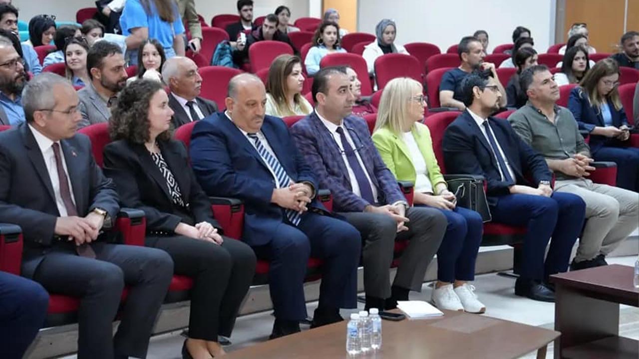 Yalova Saglik Akademi Gun Engelliler Hafta Program Soylesi Uzman (9)