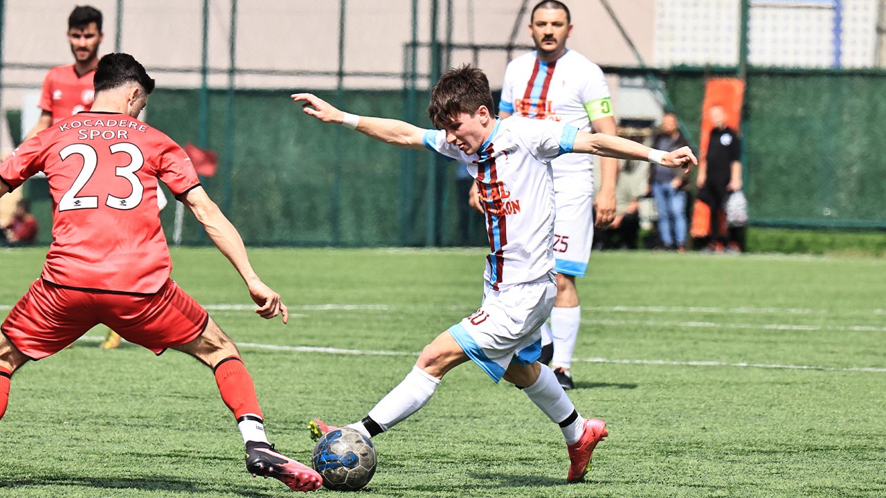 Yalova Kocaderespor Universite Futbol Mac Play Off(4)
