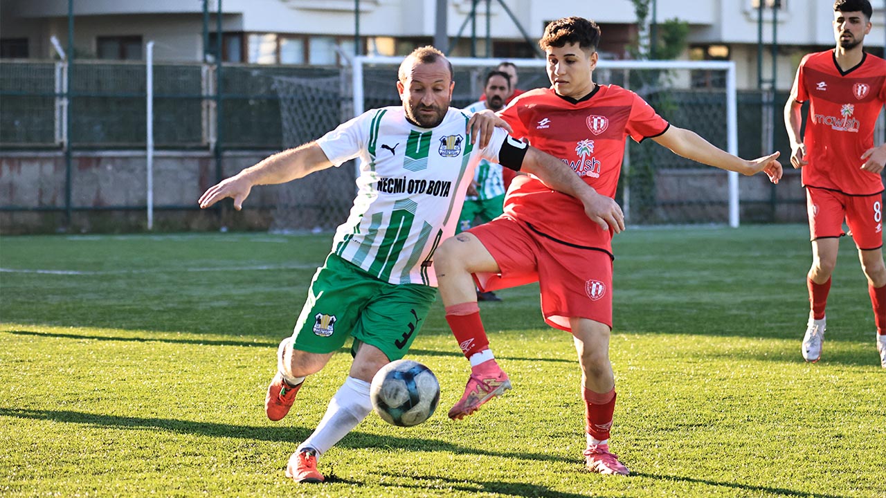 Yalova Sahinspor Kocaderespor Futbol Mac (4)