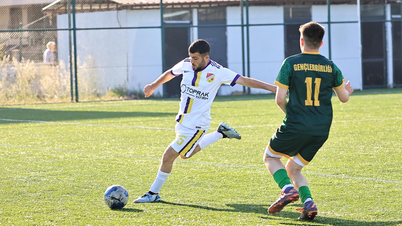 Yalova Samanlispor Genclerbirligi Mac Play Out Takim Futbol (8)
