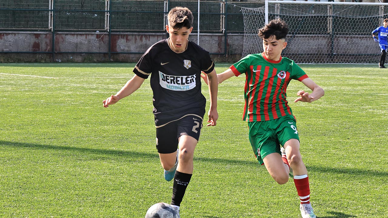 Yalova Turkiye U15 Sampiyona Musabaka Futbol (5)