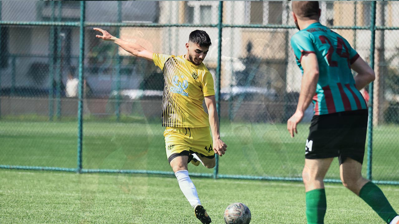 Yalova Uefa Bolge Karma Sampiyona Kamp Bursa Futbolcu (1)