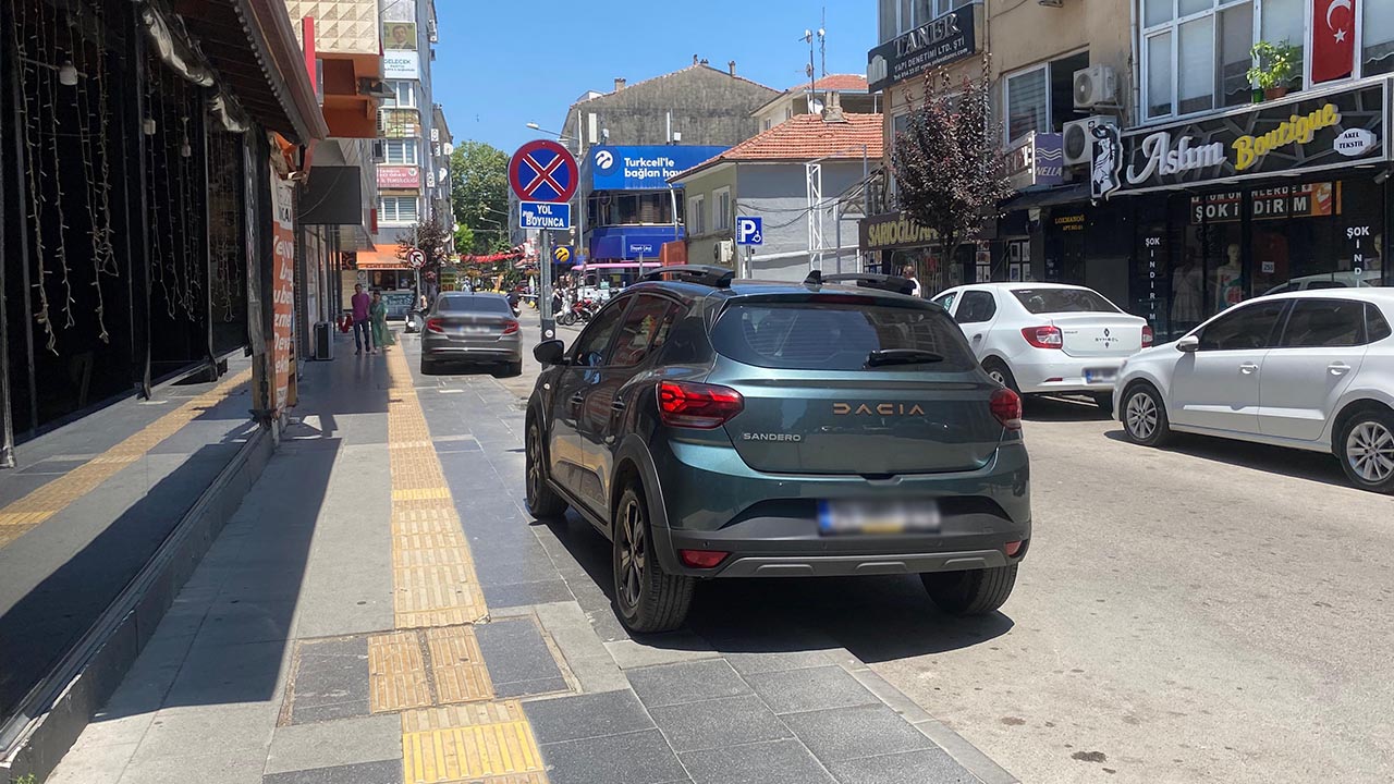 Yalova Kaldirim Otomobil Motosiklet Gorme Engelli Vatandas Magdur (3)