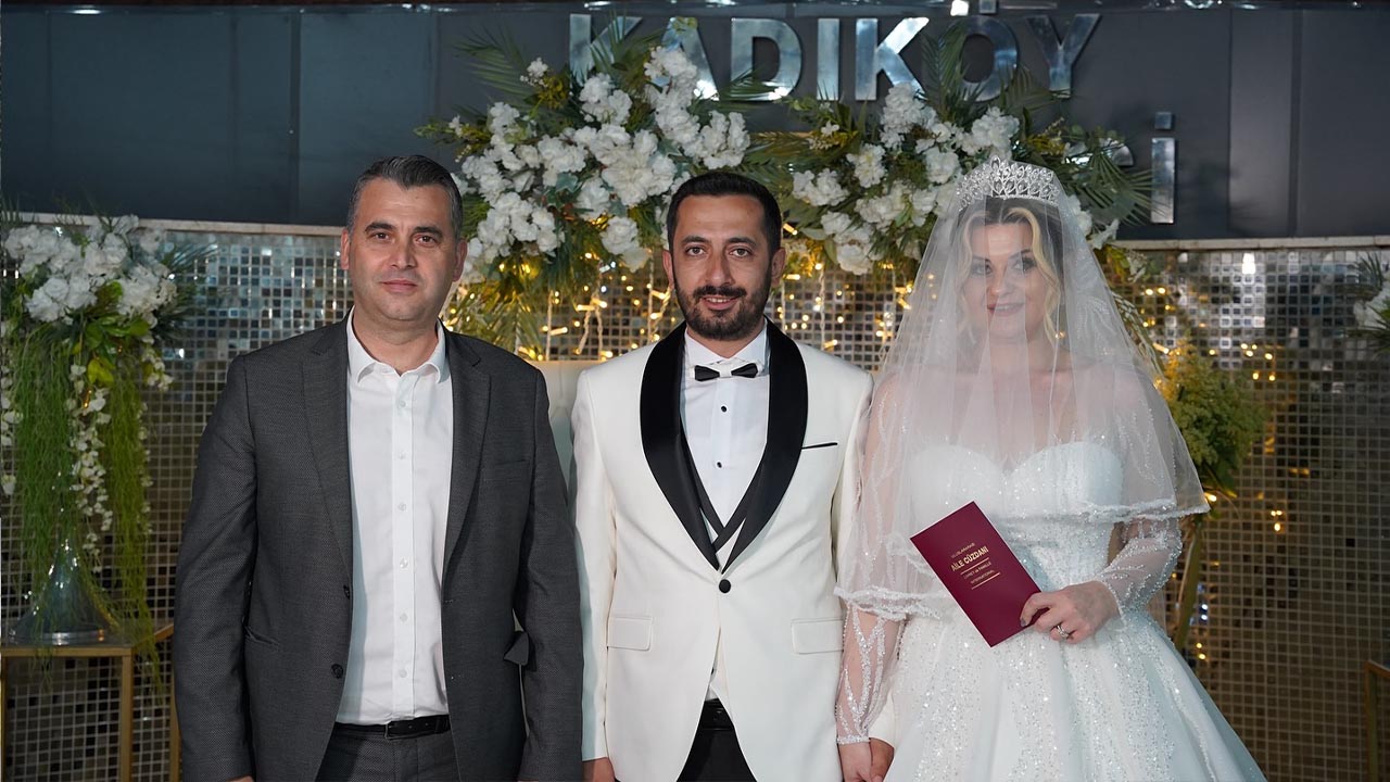 Yalova Kadikoy Belediye Baskan Cift Nikah Toren (3)