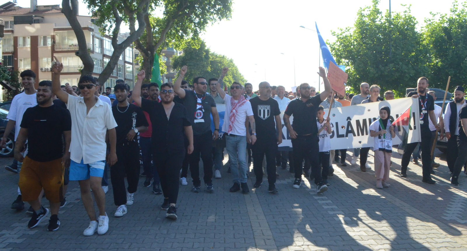 Yalova Besiktas Fenerbahce Galatasaray Yalovaspor Yesilovspor Gazze Israil Filistin Protesto (3) Fotor 202406032021