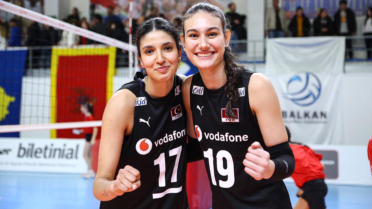 Yalova Eylul Durgun Voleybol 20 Yas Milli Takim (2)