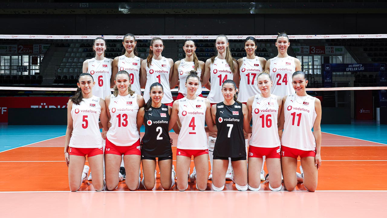 Yalova Eylul Durgun Voleybol Balkan Sampiyona (2)