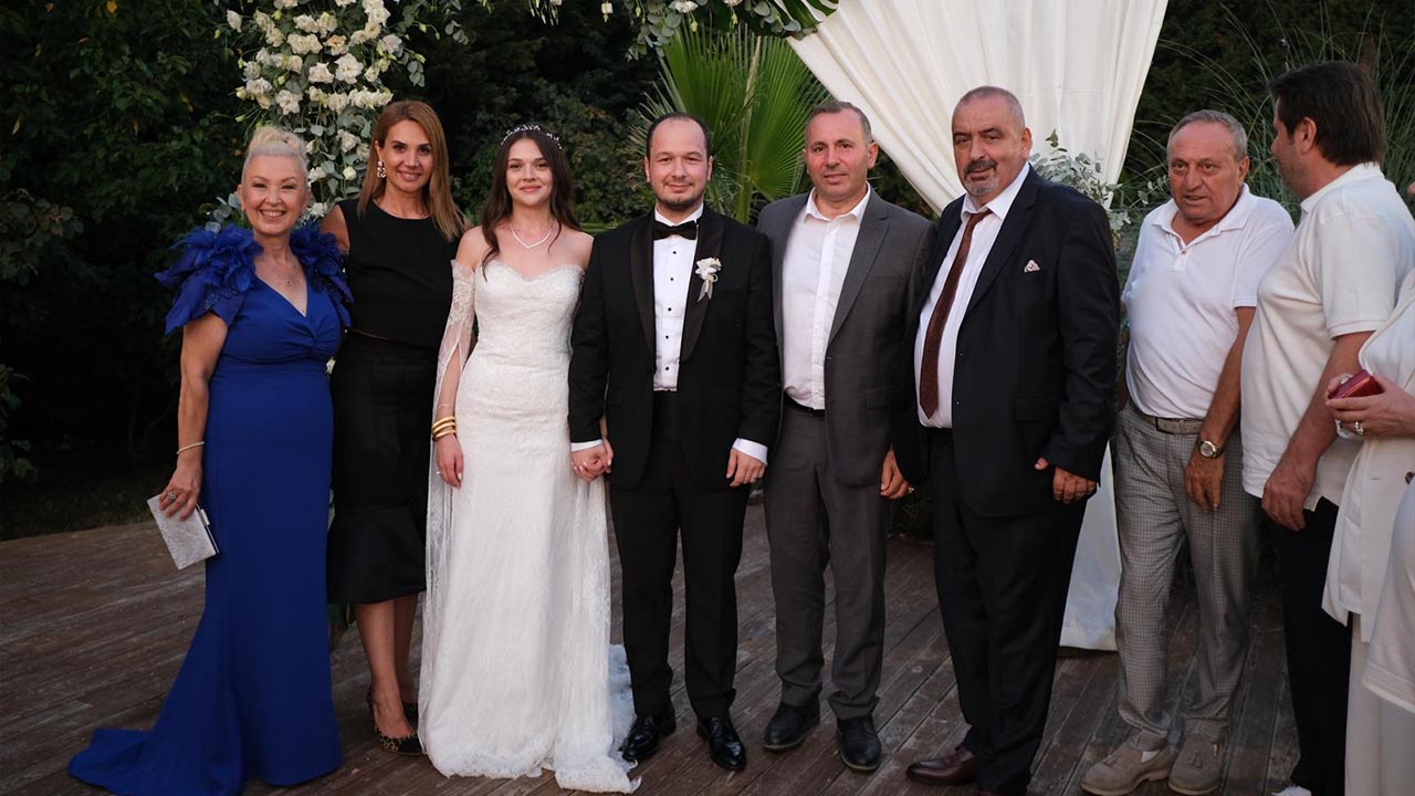 Yalova Aile Gelin Damat Evlilik Toren Dunyevi (2)