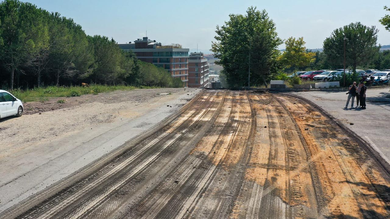 Yalova Belediye Baglarbasi Mahalle Muhsin Yazicioglu Cadde Bozuk Asfalt Freze (3)