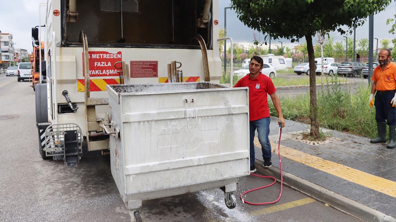 Yalova Belediye Cop Konteyner Temizlik Yikama (1)