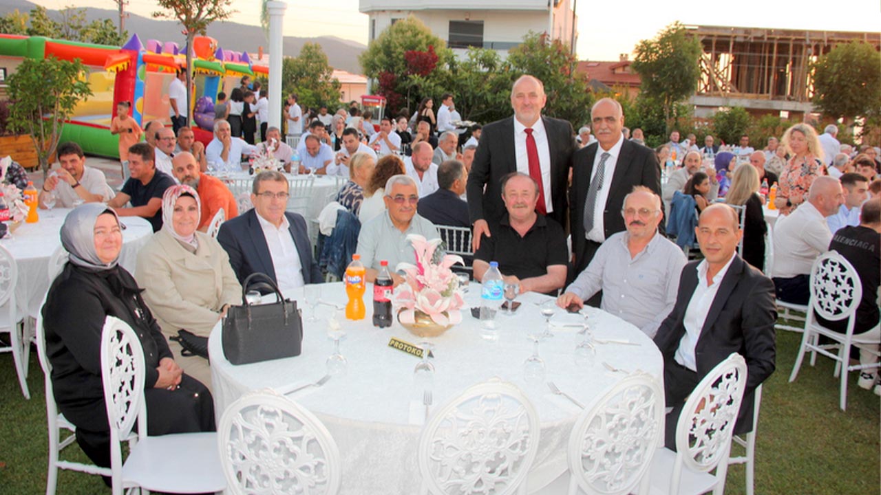 Yalova Cinarcik Eski Belediye Baskan Kiz Nisan Toren Siyasetciler Kaymakam (2)