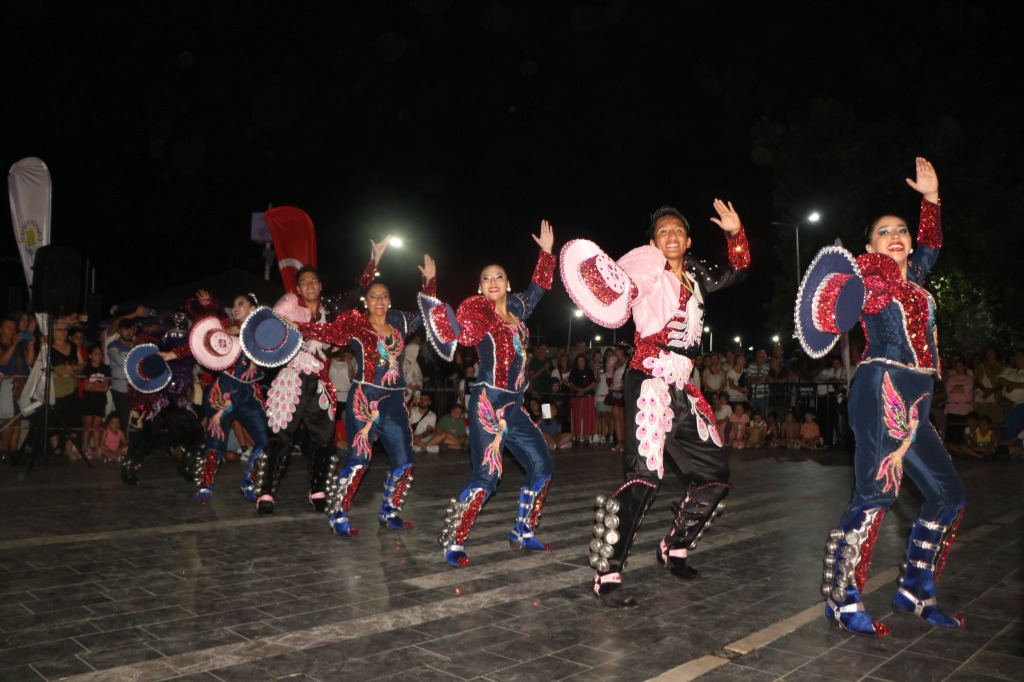 Yalova Cinarcik Halk Danslari Tufag Gece Gosteri (1)