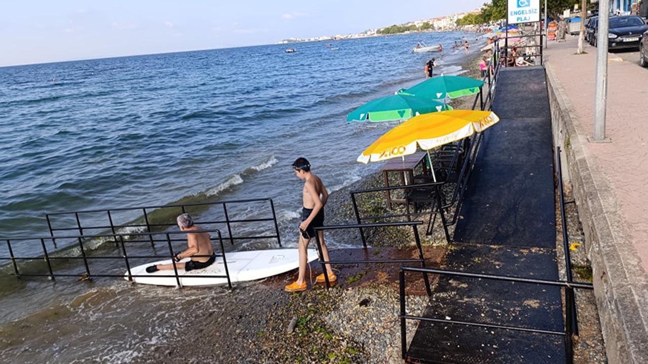 Yalova Cinarcik Harmanlar Mahalle Vali Aki Cadde Engelsiz Plaj Yenilene (4)