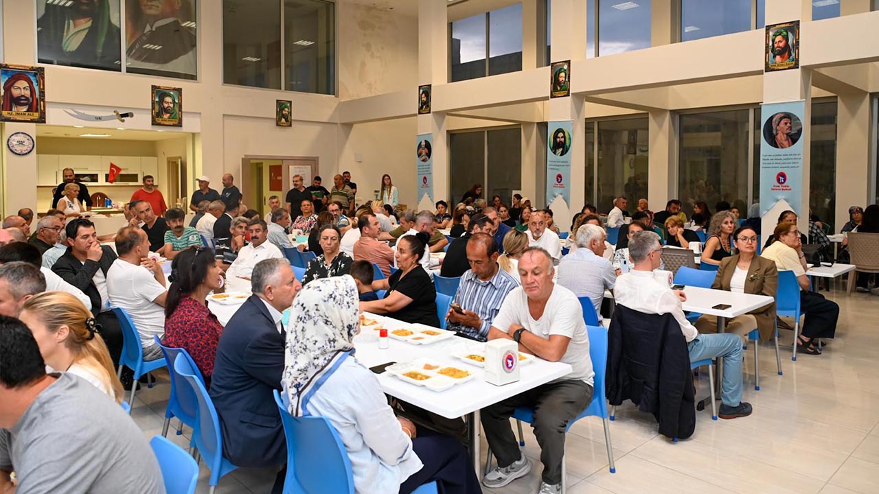 Yalova Vali Muharrem Ay Cem Vakfi Oruc Iftar Yemek (3)