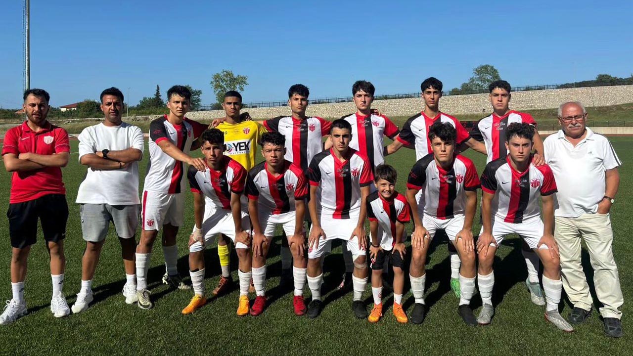 Yalova Acarspor U17 Turkiye Sampiyona Futbol Takim (4)