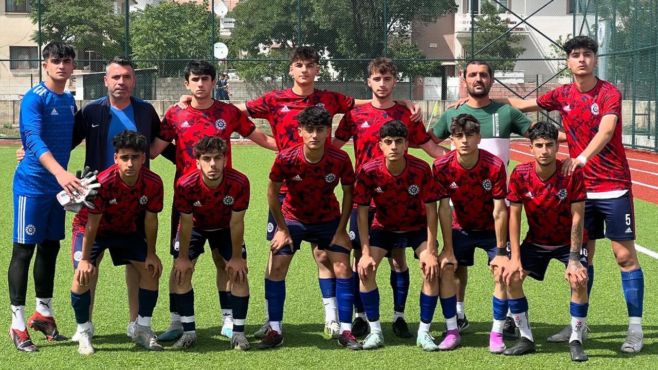 Yalova Acarspor U17 Turkiye Sampiyona Futbol Takim (6)