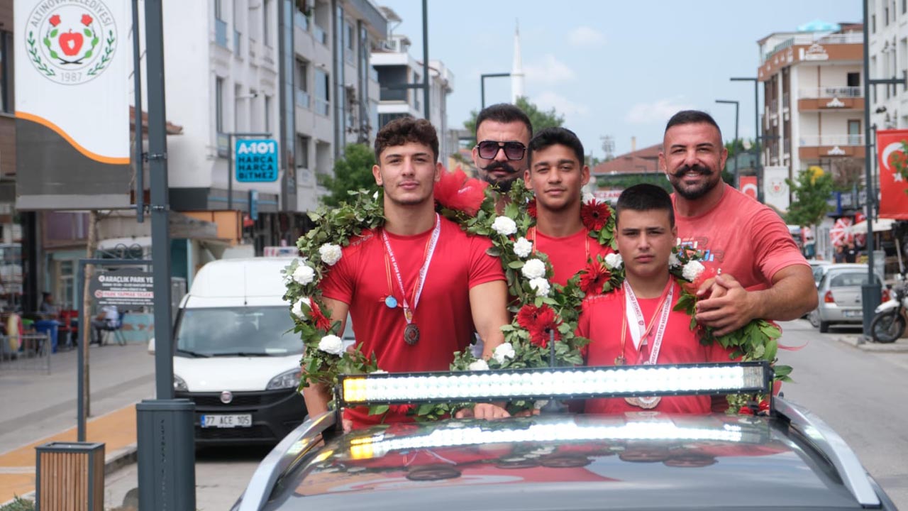 Yalova Altinova Belediye Baskan Edirne Kirkpinar Guresci Karsilama (2)