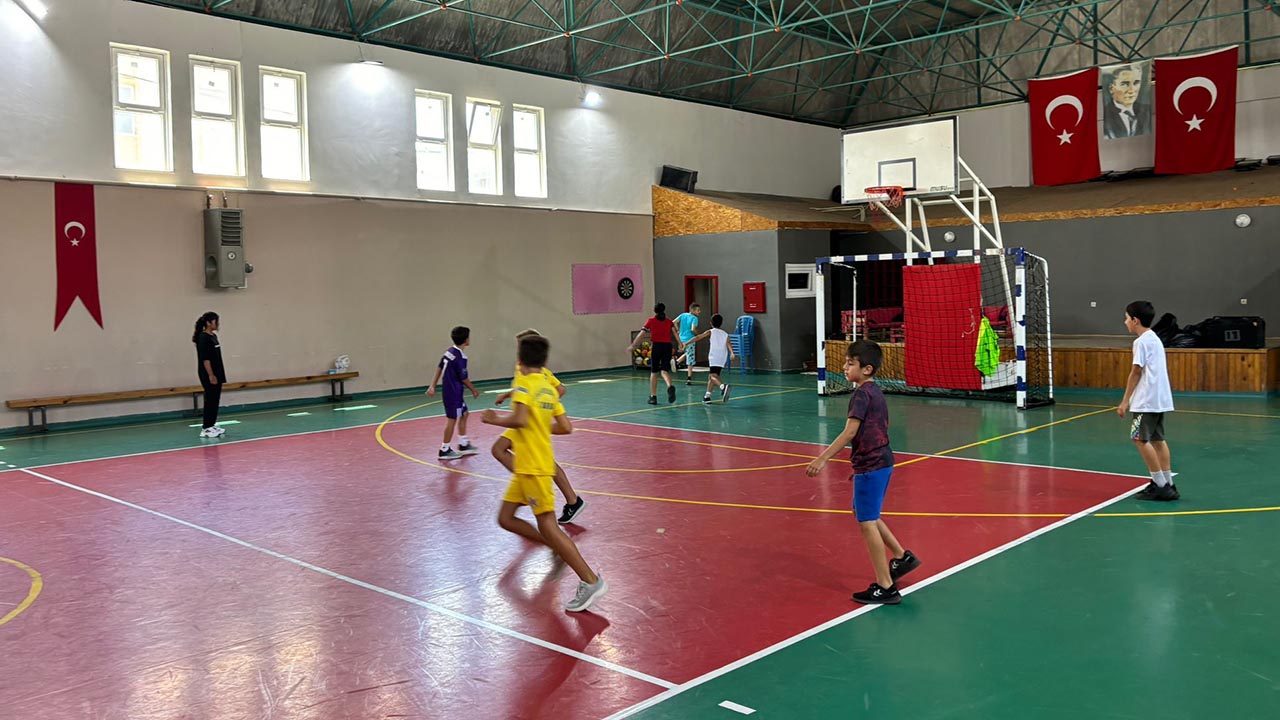 Yalova Armutlu Ilce Genclik Spor Yaz Spor Hentbol Antrenman (4)