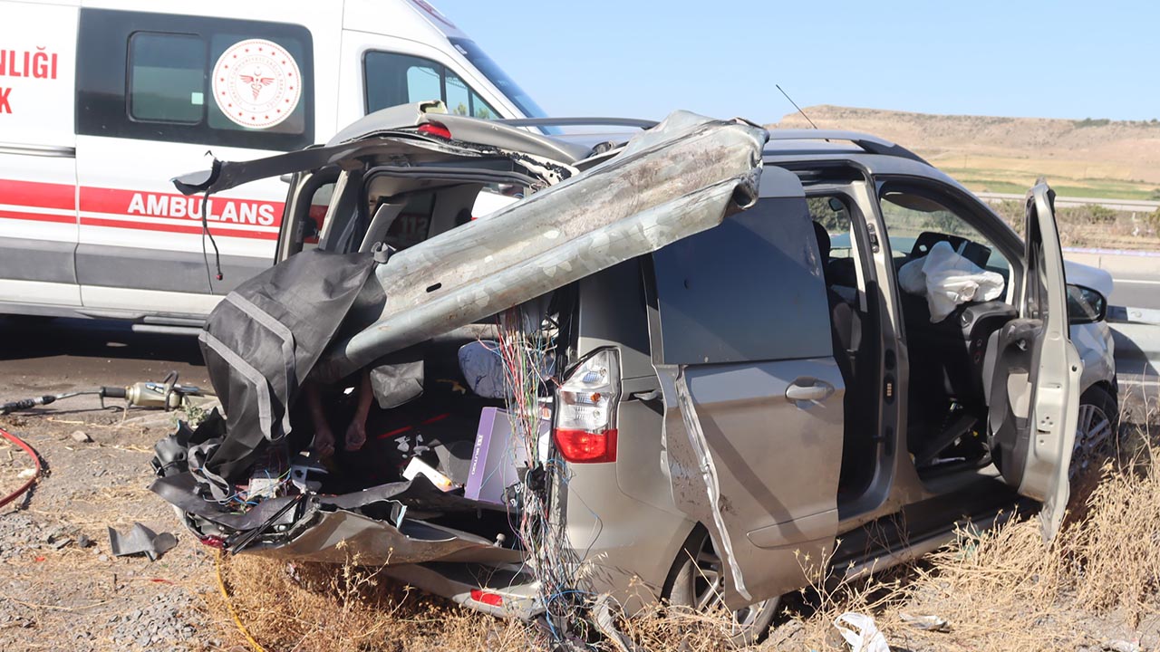 Yalova Mus Ankara Kayseri Otoyol Ticari Taksi Trafik Kaza Olum (3)