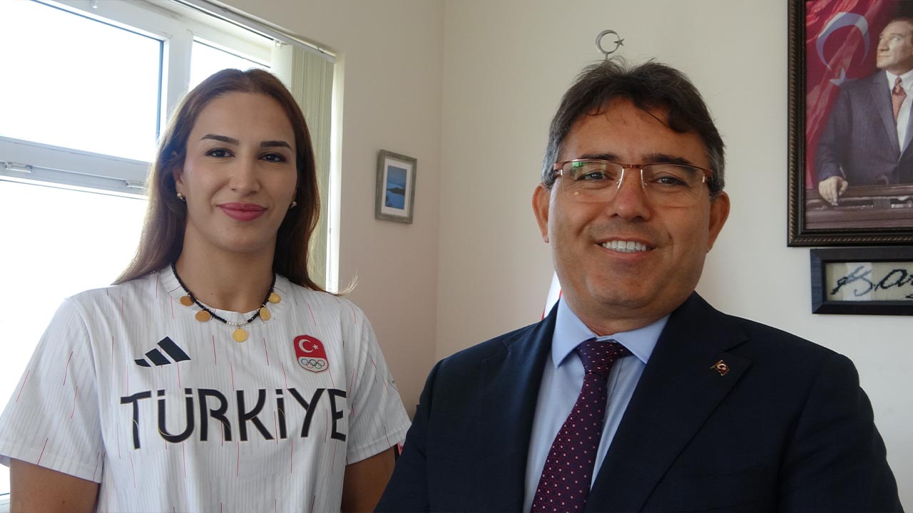 Yalova Buse Tosun Cavusoglu Kaymakam Nurullah Kaya Marmaris Ziyaret (2)