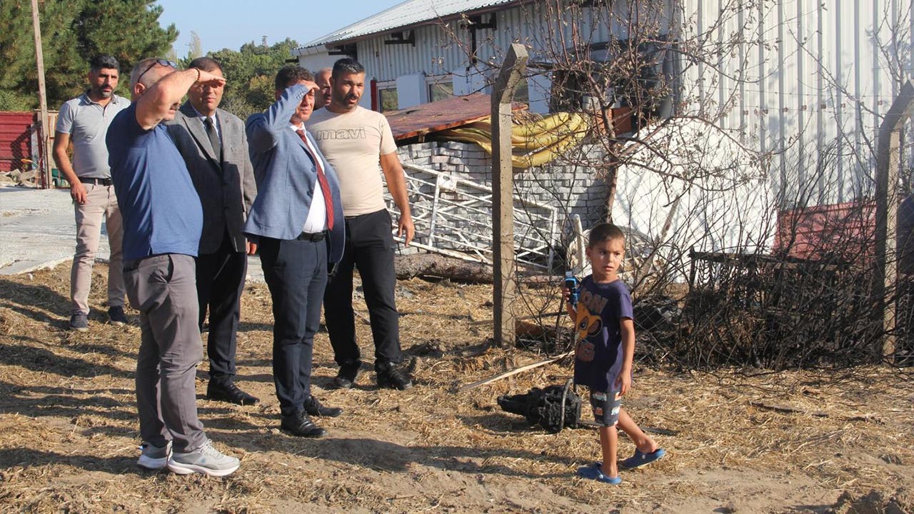 Yalova Armutlu Mecidiye Koy Hayvancilik Ciftci Yangin Inceleme (4)